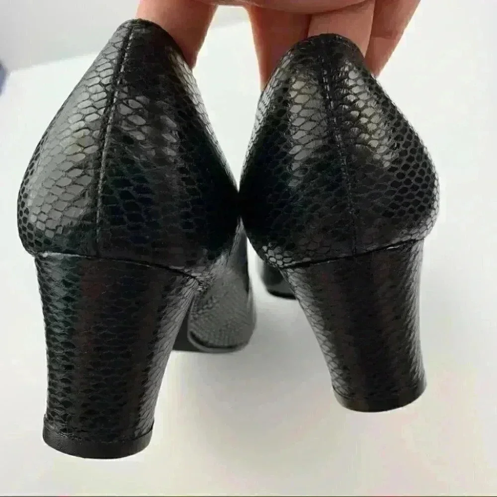 Ros Hommerson heels sz 7.5 WW black vintage 90s